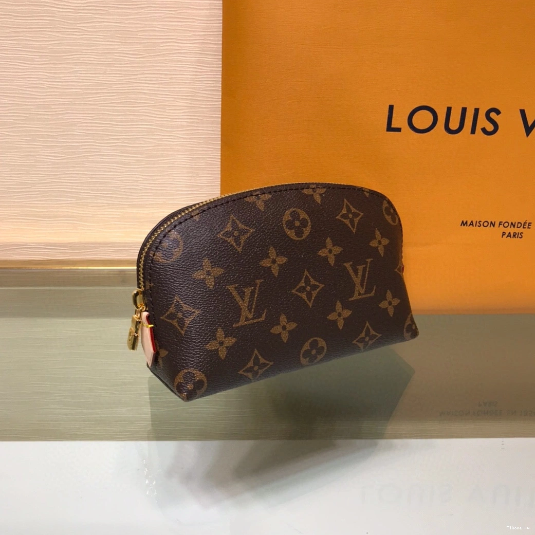 Affordable VUITTON LOUIS POUCH COSMETIC 0819